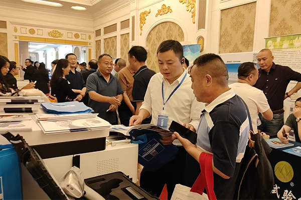 為嘉賓介紹我司優(yōu)質(zhì)產(chǎn)品 /cxyq/20250424115238-FiySN-tLyUhU8WxWtn5bSfLjhWZ8.jpg